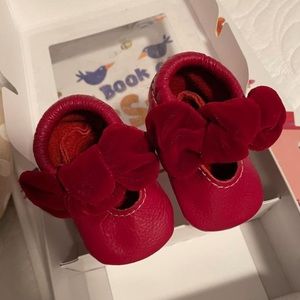 Red Velvet Knotted Bow Mocc